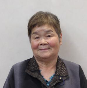 6番　飛知和良子