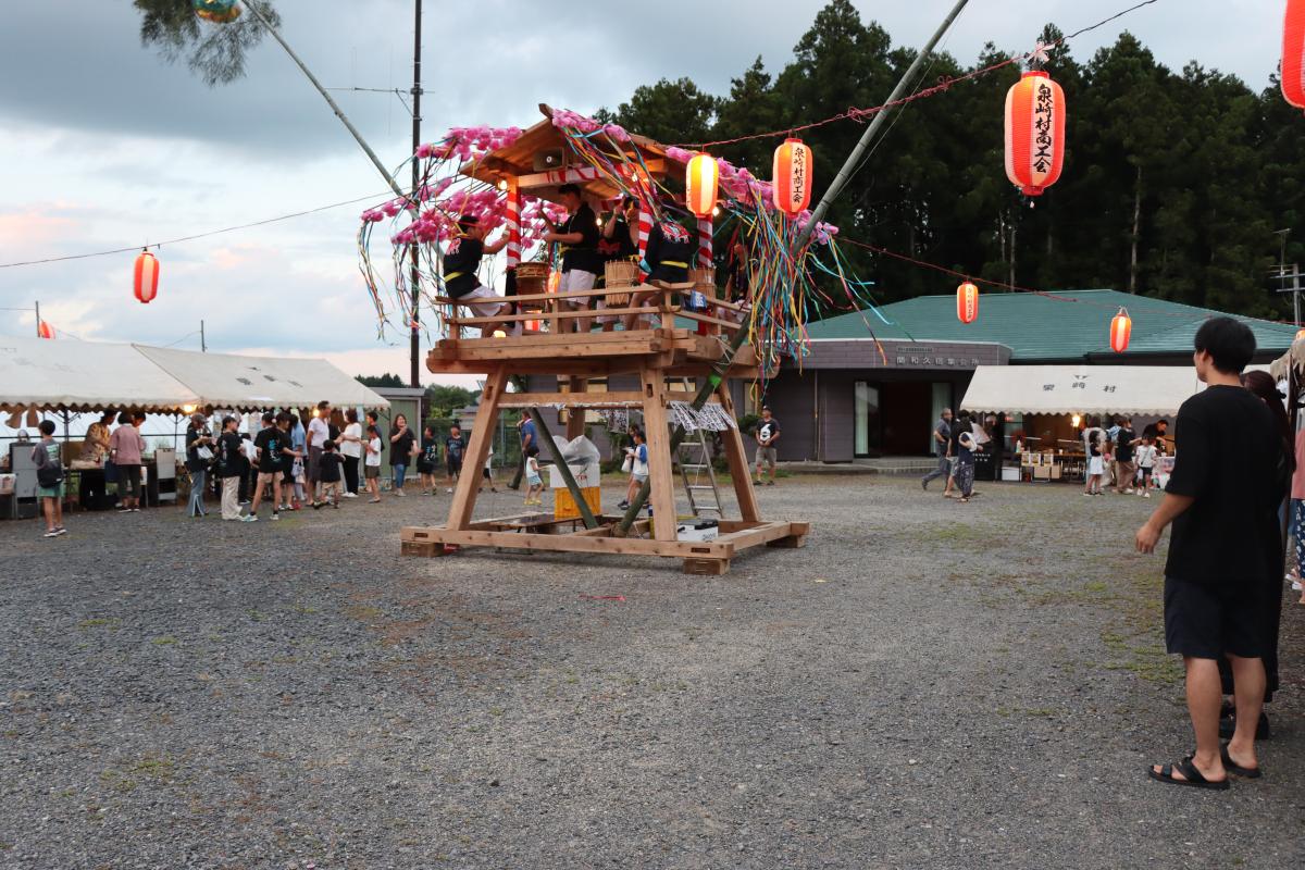 関和久宿豊年盆踊り開催を見る